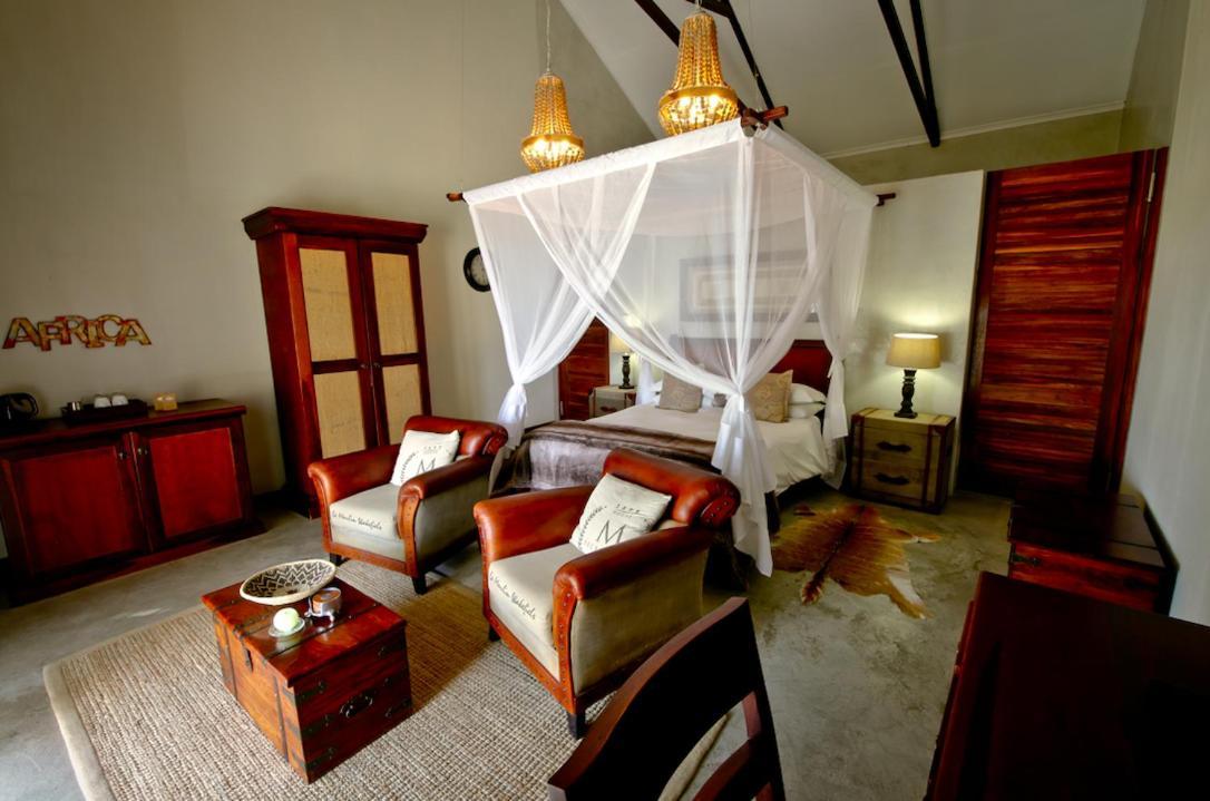 Otjiwa Safari Lodge Очиваронго Экстерьер фото