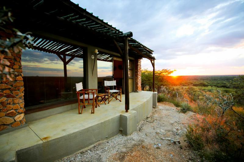 Otjiwa Safari Lodge Очиваронго Экстерьер фото