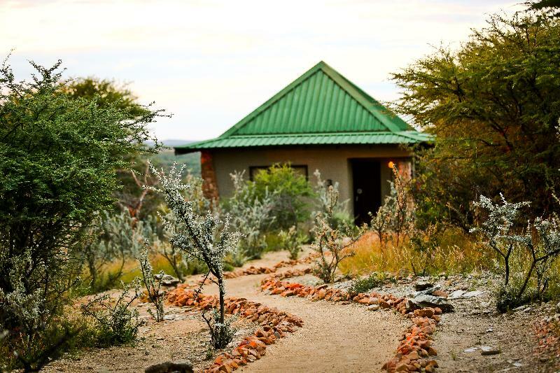 Otjiwa Safari Lodge Очиваронго Экстерьер фото